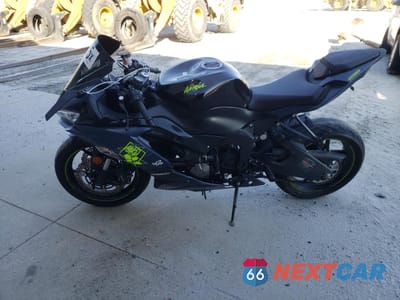 Trzecie zdjęcie samochodu z tyłu: 2023 KAWASAKI ZX636 K VIN:JKBZXJH10PA016893 - miniatura