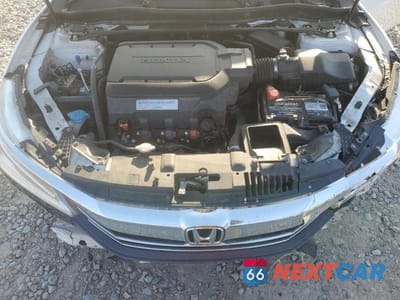 Zdjęcie 11 z 13 samochodu: 2017 HONDA ACCORD TOURING VIN:1HGCR3F90HA035543 - miniatura