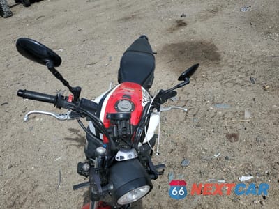 Piąte zdjęcie samochodu w środku: 2021 YAMAHA XSR700 VIN:JYARM21E7MA001465 - miniatura