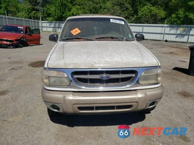 Piąte zdjęcie samochodu w środku: 2001 FORD EXPLORER EDDIE BAUER VIN:1FMZU64EX1ZA68755 - miniatura