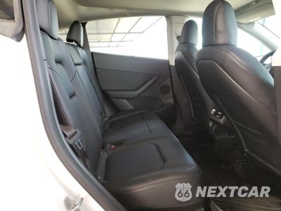 Zdjęcie 10 z 14 samochodu: 2022 TESLA MODEL Y VIN:7SAYGDEE9NF431927 - miniatura