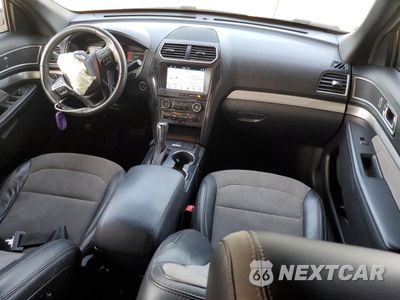 Zdjęcie 8 z 16 samochodu: 2017 FORD EXPLORER XLT VIN:1FM5K7D81HGE24293 - miniatura
