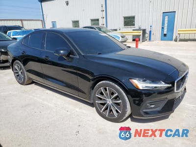 Czwarte zdjęcie samochodu z boku: 2021 VOLVO S60 T5 MOMENTUM VIN:7JR102FK4MG080720 - miniatura