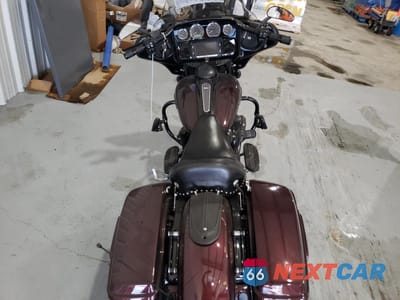 Zdjęcie 6 z 9 samochodu: 2018 HARLEY-DAVIDSON FLHXS STREET GLIDE SPECIAL VIN:1HD1KRC13JB623947 - miniatura