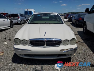 Piąte zdjęcie samochodu w środku: 2004 JAGUAR XJ8 VIN:SAJWA71C14SG16264 - miniatura