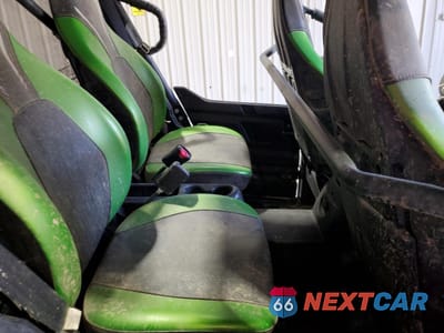 Zdjęcie 6 z 10 samochodu: 2023 KAWASAKI KRT800 J VIN:JKBRTCJ10PB512613 - miniatura