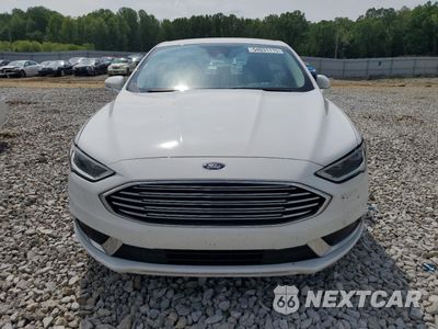 Piąte zdjęcie samochodu w środku: 2018 FORD FUSION SE HYBRID VIN:3FA6P0LU4JR172012 - miniatura