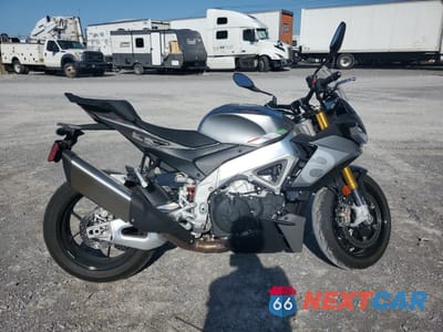 2023 APRILIA TUONO V4 1100 ZD4KZUA05PS000678 - główne zdjęcie licytacji z USA - miniatura