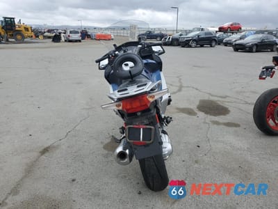 Czwarte zdjęcie samochodu z boku: 2008 BMW R1200 RT VIN:WB10388018ZT12696 - miniatura