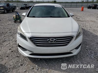Piąte zdjęcie samochodu w środku: 2017 HYUNDAI SONATA SE VIN:5NPE24AF4HH504611 - miniatura