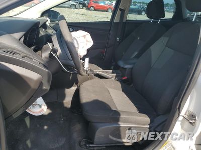 Zdjęcie 7 z 14 samochodu: 2016 FORD FOCUS SE VIN:1FADP3F2XGL282928 - miniatura
