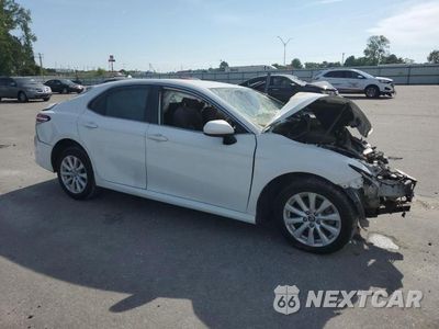 Czwarte zdjęcie samochodu z boku: 2019 TOYOTA CAMRY L VIN:4T1B11HK7KU771953 - miniatura