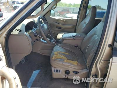 Zdjęcie 7 z 13 samochodu: 2000 FORD EXPEDITION XLT VIN:1FMRU1561YLC04570 - miniatura