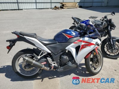 2012 HONDA CBR250 R MLHMC4105C5201850 - główne zdjęcie licytacji z USA - miniatura