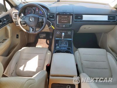 Zdjęcie 8 z 13 samochodu: 2013 VOLKSWAGEN TOUAREG V6 VIN:WVGEF9BP7DD001921 - miniatura
