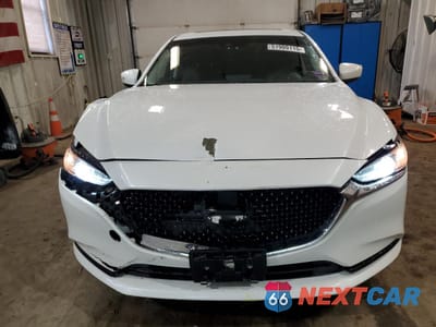 Piąte zdjęcie samochodu w środku: 2019 MAZDA 6 TOURING VIN:JM1GL1VM3K1505356 - miniatura