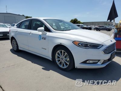 Czwarte zdjęcie samochodu z boku: 2017 FORD FUSION SE HYBRID VIN:3FA6P0LU9HR408924 - miniatura