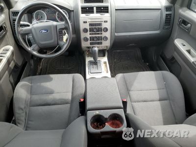 Zdjęcie 8 z 13 samochodu: 2011 FORD ESCAPE XLT VIN:1FMCU9D7XBKA96400 - miniatura
