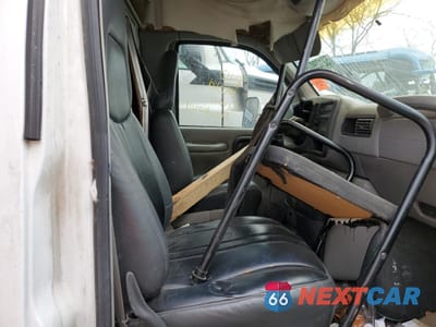 Zdjęcie 11 z 13 samochodu: 1997 CHEVROLET EXPRESS G3500 VIN:1GBHG31R3V1072572 - miniatura