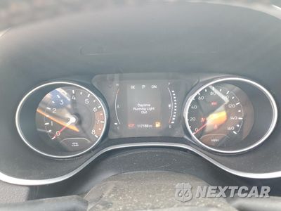 Zdjęcie 9 z 15 samochodu: 2019 JEEP COMPASS LATITUDE VIN:3C4NJDBB8KT760837 - miniatura