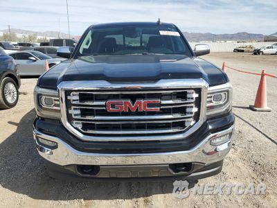 Piąte zdjęcie samochodu w środku: 2018 GMC SIERRA K1500 SLT VIN:3GTU2NEC4JG287609 - miniatura