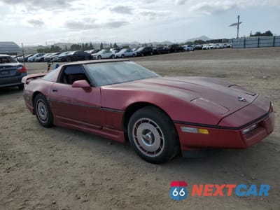 Czwarte zdjęcie samochodu z boku: 1984 CHEVROLET CORVETTE VIN:1G1AY0784E5104535 - miniatura