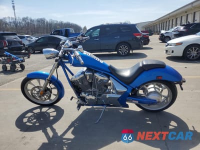 Trzecie zdjęcie samochodu z tyłu: 2010 HONDA VT1300 CX VIN:JH2SC6108AK002593 - miniatura