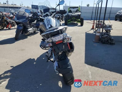 Czwarte zdjęcie samochodu z boku: 2017 BMW R1200 GS VIN:WB10A6100HZ654824 - miniatura