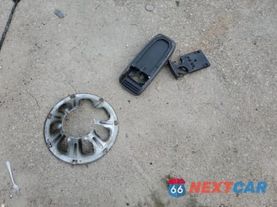 Zdjęcie 12 z 13 samochodu: 2001 FORD EXPLORER SPORT TRAC VIN:1FMZU67E01UA21338 - miniatura