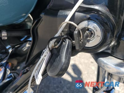 Zdjęcie 8 z 9 samochodu: 2008 HARLEY-DAVIDSON FXDL VIN:1HD1GN4118K319843 - miniatura