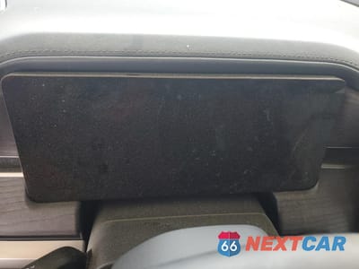 Zdjęcie 9 z 15 samochodu: 2023 RIVIAN R1S ADVENTURE VIN:7PDSGABA2PN006517 - miniatura