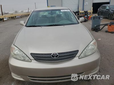 Piąte zdjęcie samochodu w środku: 2002 TOYOTA CAMRY LE VIN:4T1BE32K12U058765 - miniatura