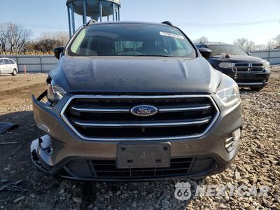 Piąte zdjęcie samochodu w środku: 2019 FORD ESCAPE SE VIN:1FMCU9GD8KUB09229 - miniatura