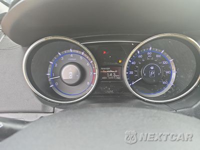 Zdjęcie 8 z 11 samochodu: 2012 HYUNDAI SONATA GLS VIN:5NPEB4AC9CH311868 - miniatura