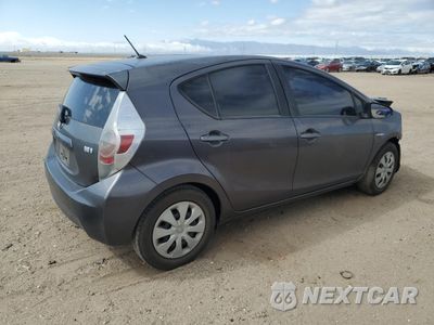Trzecie zdjęcie samochodu z tyłu: 2014 TOYOTA PRIUS C VIN:JTDKDTB31E1569074 - miniatura