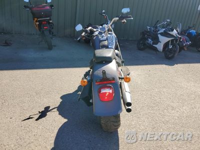 Czwarte zdjęcie samochodu z boku: 2016 HARLEY-DAVIDSON FLSTFB FATBOY LO VIN:1HD1JNV14GC015625 - miniatura