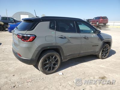 Trzecie zdjęcie samochodu z tyłu: 2023 JEEP COMPASS LATITUDE VIN:3C4NJDBN7PT537674 - miniatura