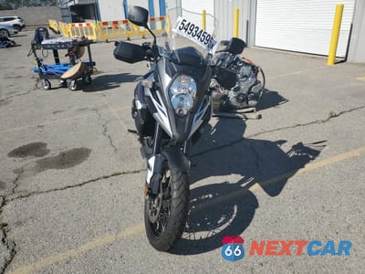 Drugie zdjęcie samochodu z przodu: 2018 SUZUKI DL1000 A VIN:JS1VU51A6J2100926 - miniatura