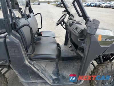 Piąte zdjęcie samochodu w środku: 2021 POLARIS RANGER 1000 VIN:4XATAA996M8020432 - miniatura