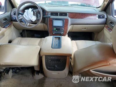 Zdjęcie 8 z 15 samochodu: 2010 CHEVROLET TAHOE C1500 LT VIN:1GNUCBE07AR168655 - miniatura