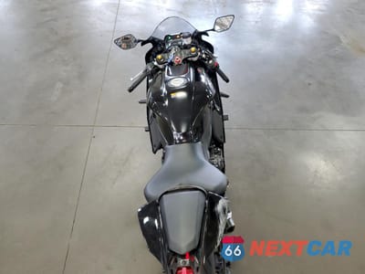 Zdjęcie 6 z 12 samochodu: 2022 YAMAHA YZFR7 VIN:JYARM38E5NA001977 - miniatura