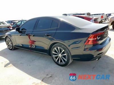 Drugie zdjęcie samochodu z przodu: 2021 VOLVO S60 T5 MOMENTUM VIN:7JR102FK4MG080720 - miniatura