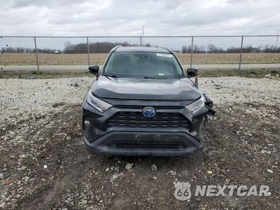 Piąte zdjęcie samochodu w środku: 2020 TOYOTA RAV4 XLE VIN:2T3RWRFV1LW093981 - miniatura