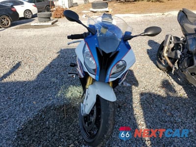Drugie zdjęcie samochodu z przodu: 2018 BMW S 1000 RR VIN:WB10D6000JZ711490 - miniatura