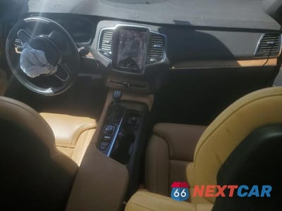 Zdjęcie 8 z 13 samochodu: 2016 VOLVO XC90 T6 VIN:YV4A22PL8G1071863 - miniatura