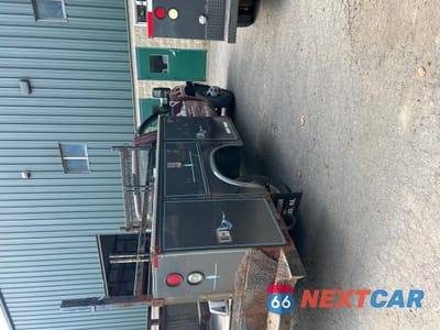 Trzecie zdjęcie samochodu z tyłu: 2011 CHEVROLET SILVERADO K3500 VIN:1GB3KZCL0BF203928 - miniatura