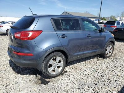 Trzecie zdjęcie samochodu z tyłu: 2012 KIA SPORTAGE BASE VIN:KNDPB3A28C7250477 - miniatura