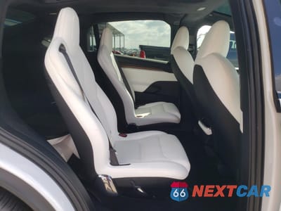 Zdjęcie 10 z 14 samochodu: 2023 TESLA MODEL X VIN:7SAXCBE55PF382241 - miniatura