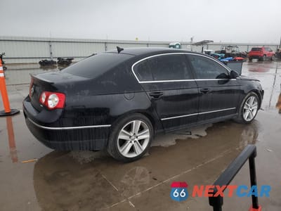 Trzecie zdjęcie samochodu z tyłu: 2010 VOLKSWAGEN PASSAT KOMFORT VIN:WVWJK7AN4AE121801 - miniatura