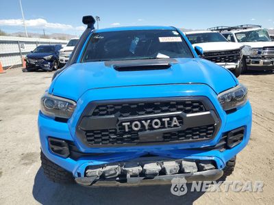 Piąte zdjęcie samochodu w środku: 2019 TOYOTA TACOMA DOUBLE CAB VIN:5TFCZ5ANXKX168751 - miniatura